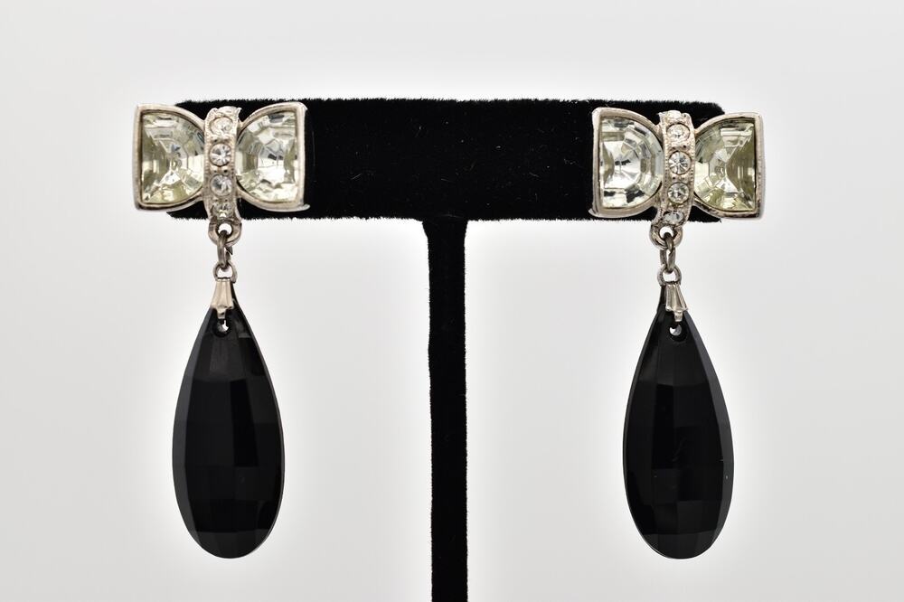 Avon Vintage Silver Rhinestone Bow Black Teardrop Crystal Earrings Signed BinBK